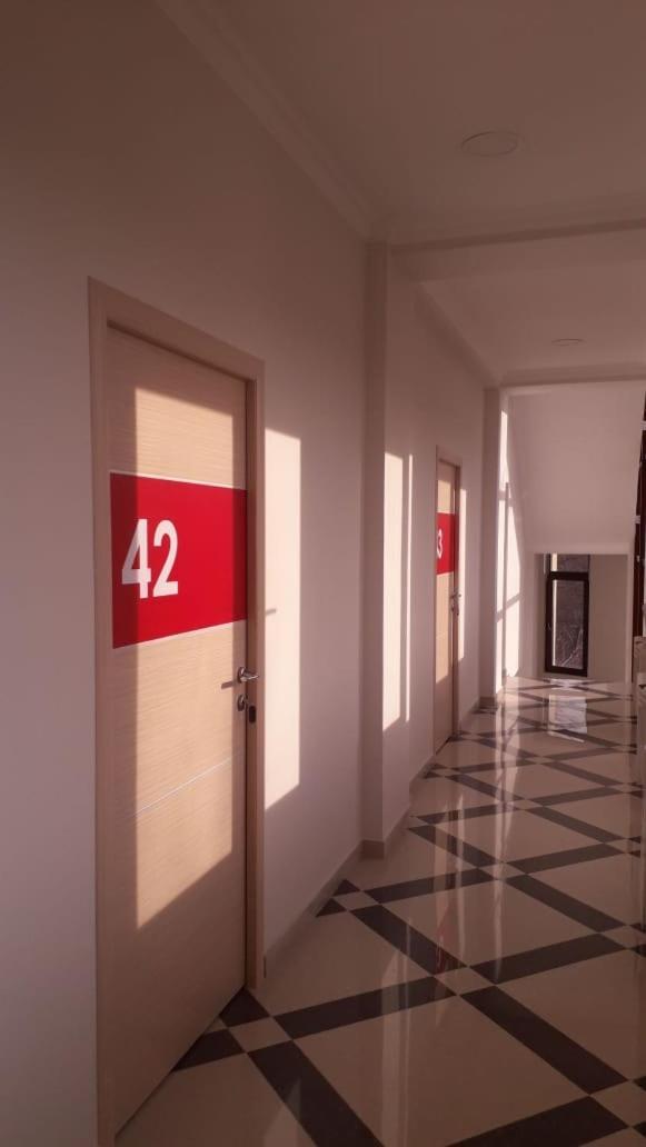 Mika Hotel Almaty Exterior foto